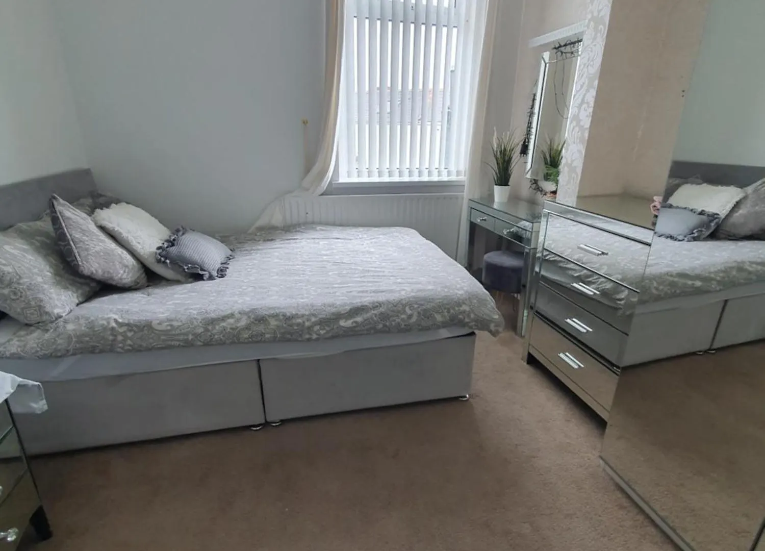 Private Double Room In 카디프 홈스테이